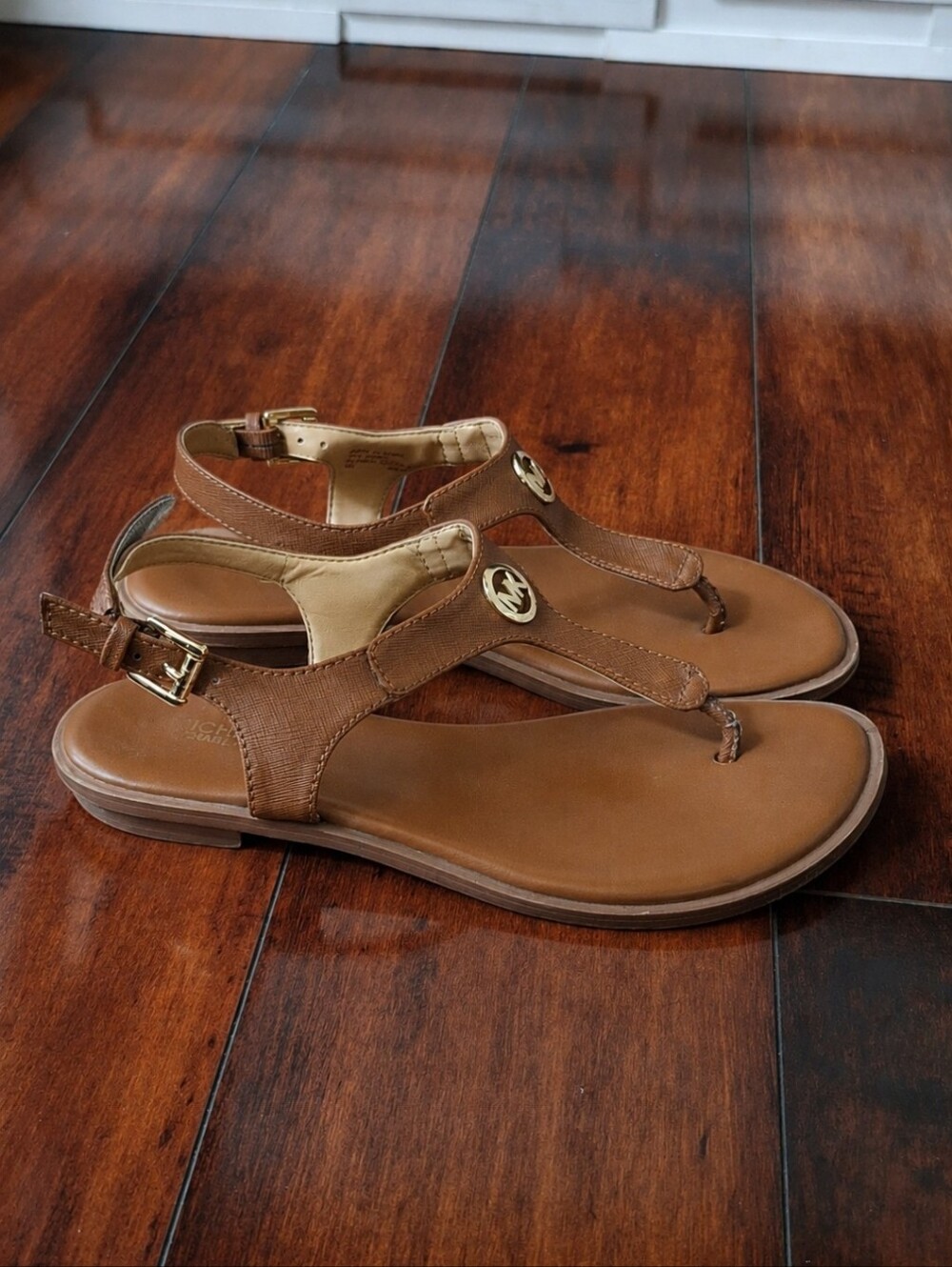 Michael Kors Brown T-Strap Sandals – Size 6M - Picture 5 of 7